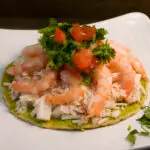 Tostada de Surimi con Camarones